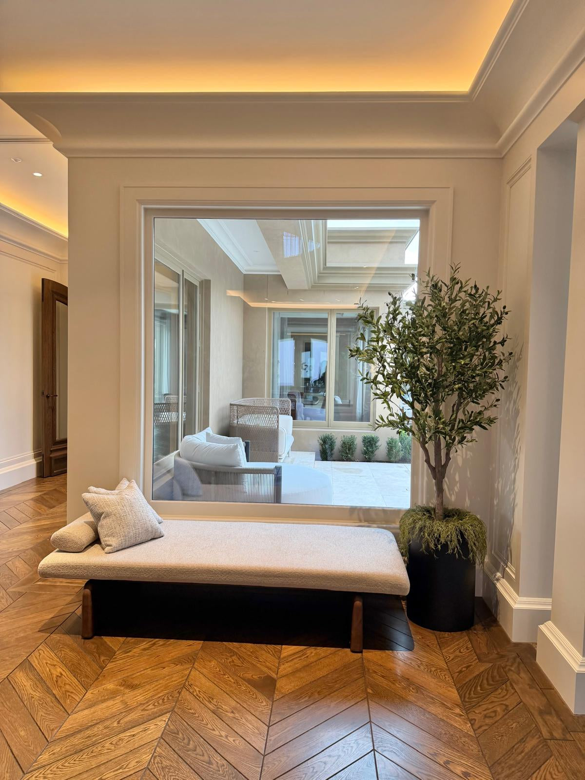Artificial Bushy Olive Tree with Olives for Modern Interiors