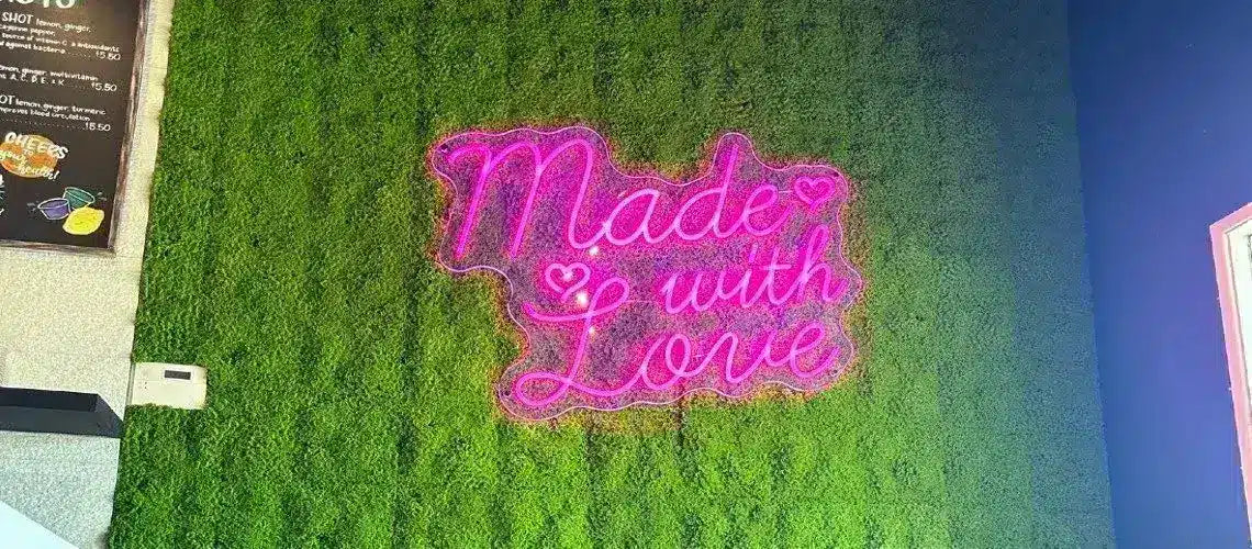 How a Business Can Use an Artificial Moss Wall
