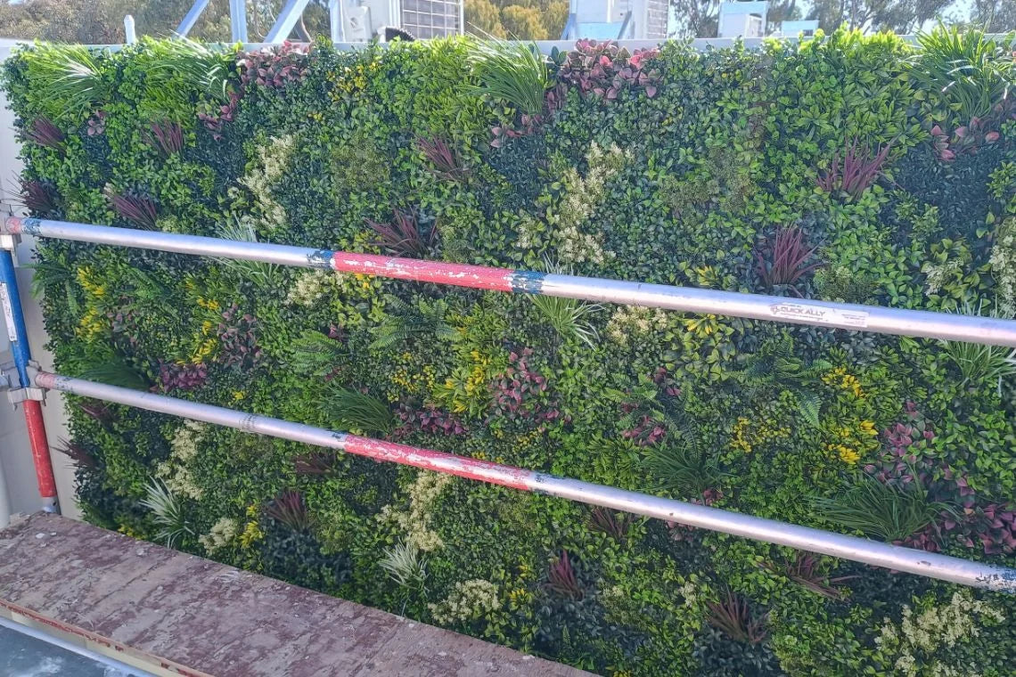 How to Install a Large-Scale Green Wall in a Hard-to-Access Space
