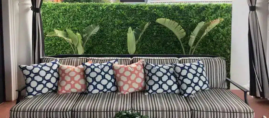 Why Get Artificial Green Walls for Your Outdoor Entertaining Spaces