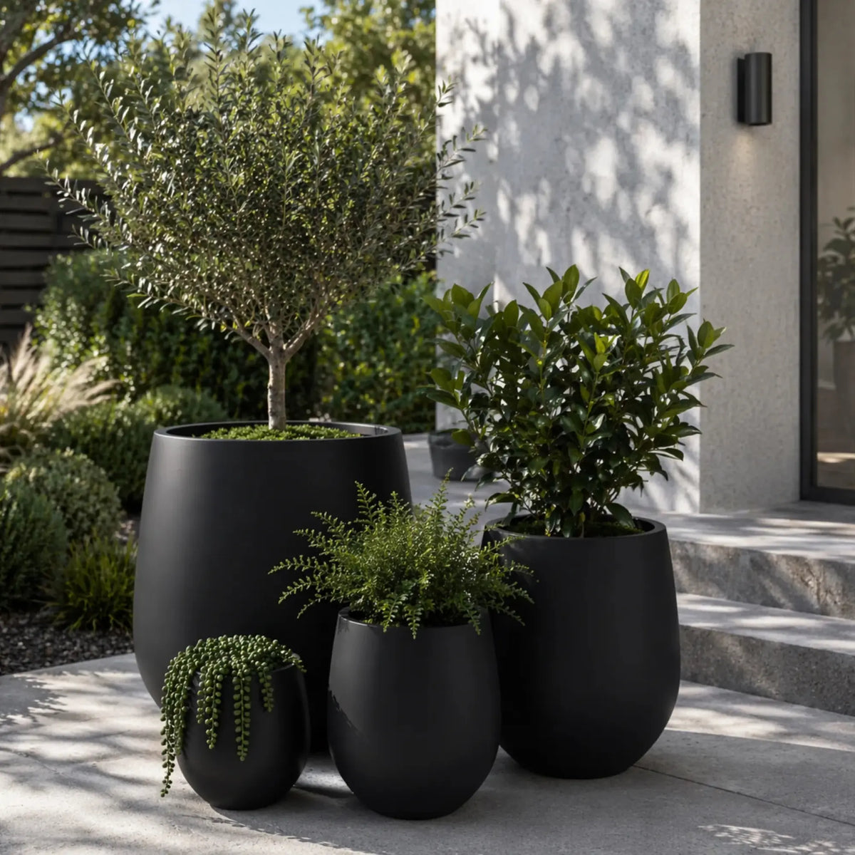 Luxury Teardrop Balloon Planter — Set of 4 Black