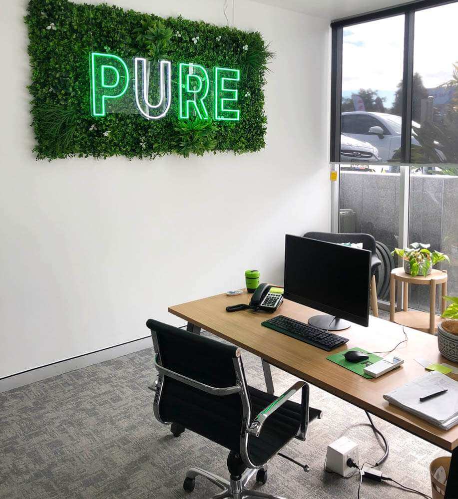 Group 1 Fire Certified - Luxury White Oasis Vertical Garden / Green Wall UV Resistant 1m x 1m