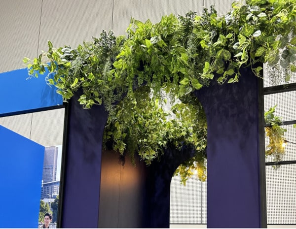 The Benefits of Using UV-Resistant Artificial Philodendron Garlands