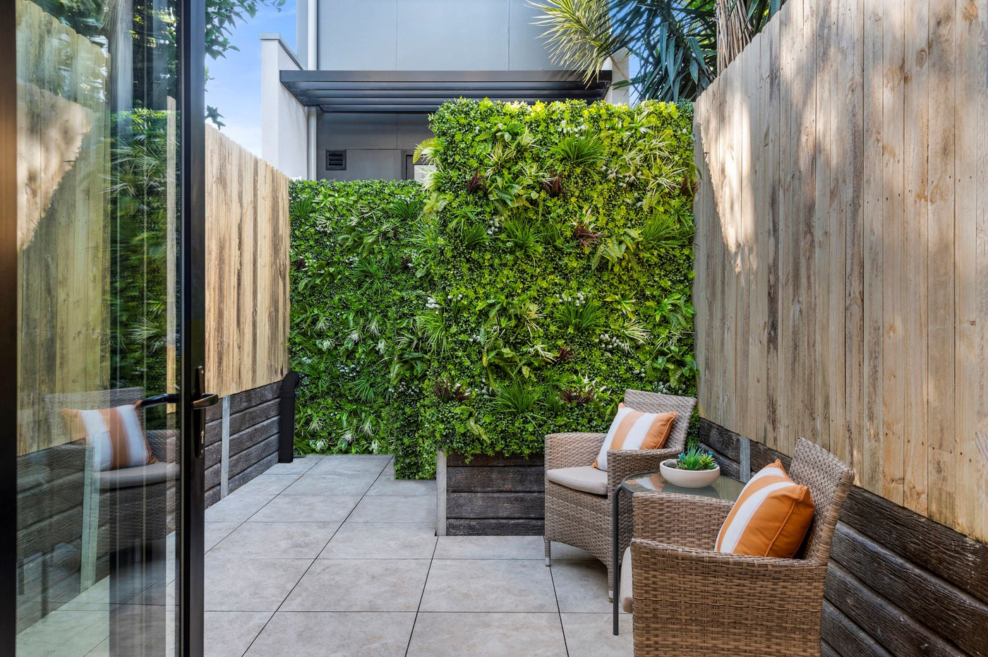 Luxury Vista Green Recycled Vertical Garden / Green Wall UV Resistant 100cm x 100cm