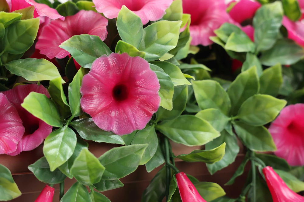 artificial pink petunia window box 50cm - flower detail