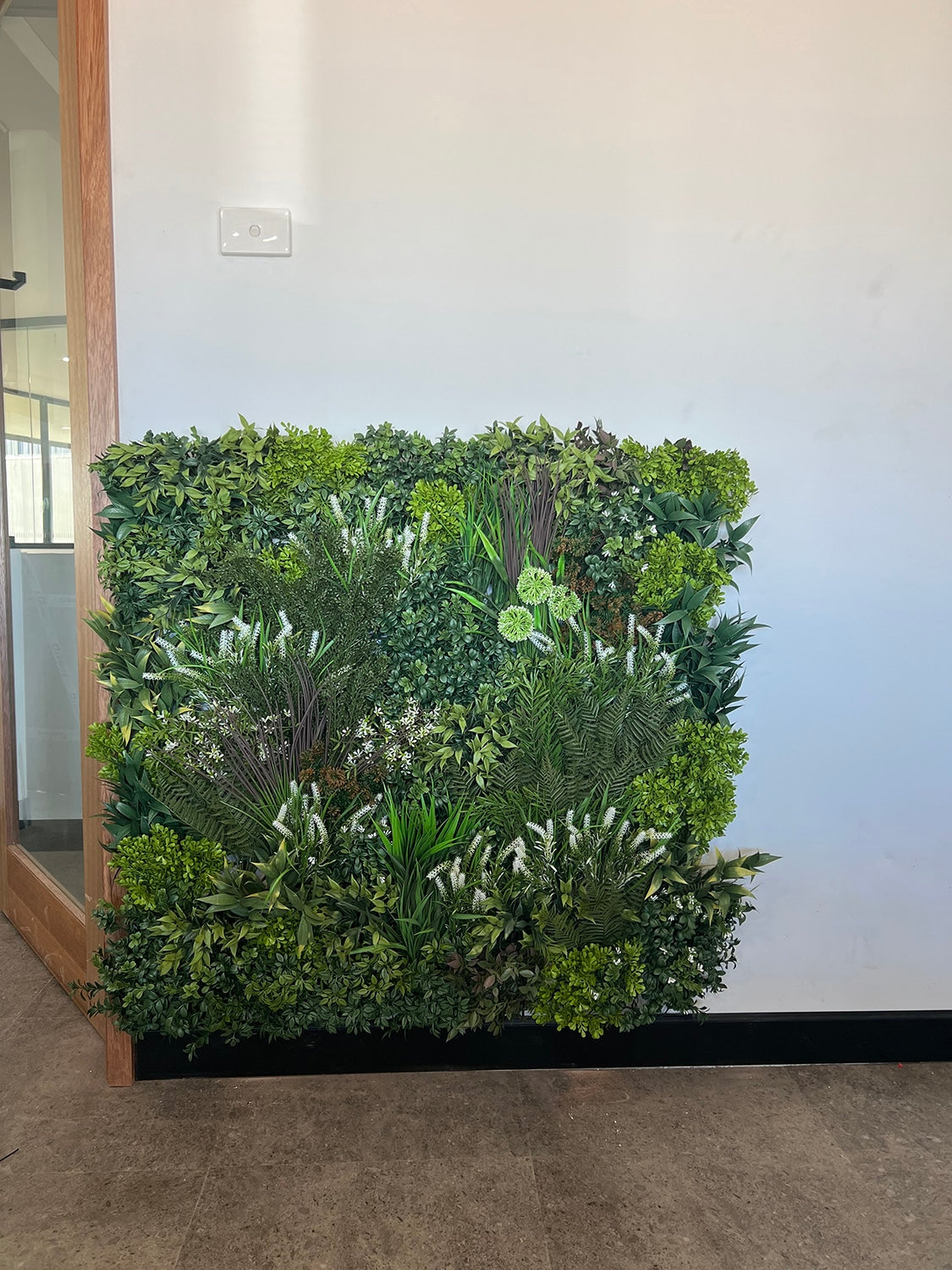 Garden of Eden Bespoke Vertical Garden / Artificial Green Wall UV Resistant 1m x 1m Fire Retardant
