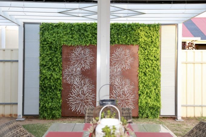 Artificial Vertical Garden Panel with Faux Fern Hedge Design