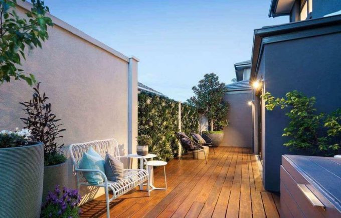 High quality artificial green walls with fake plants