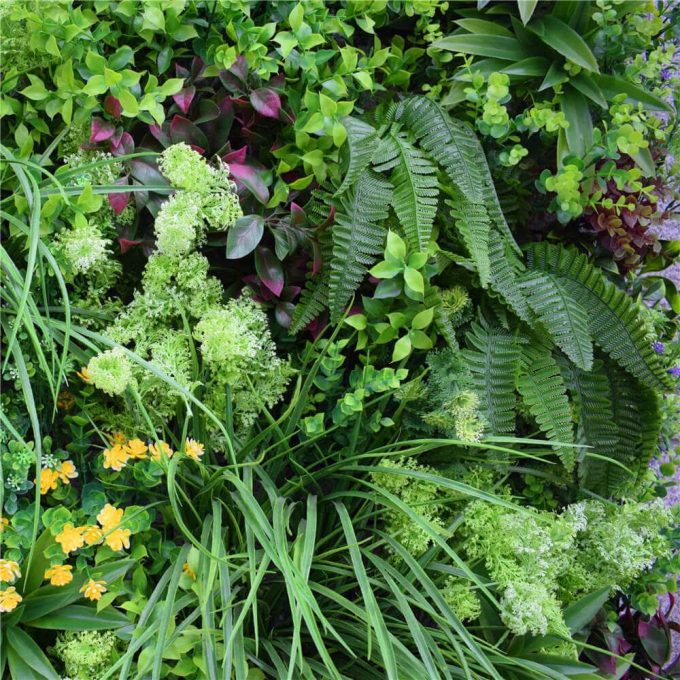 flowers of an artificial green wall