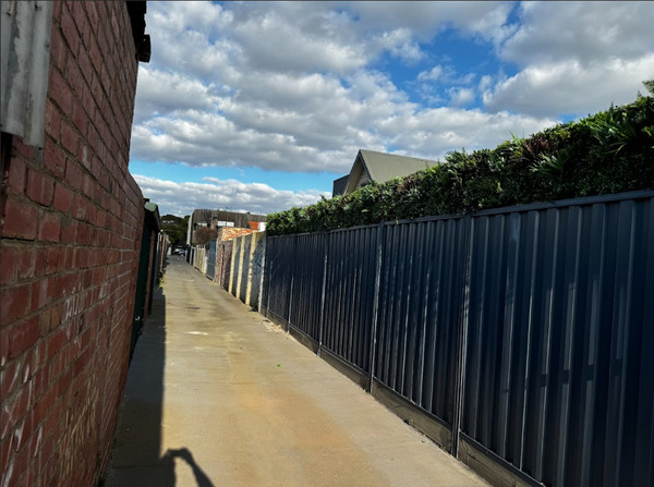 plain colourbond privacy fence